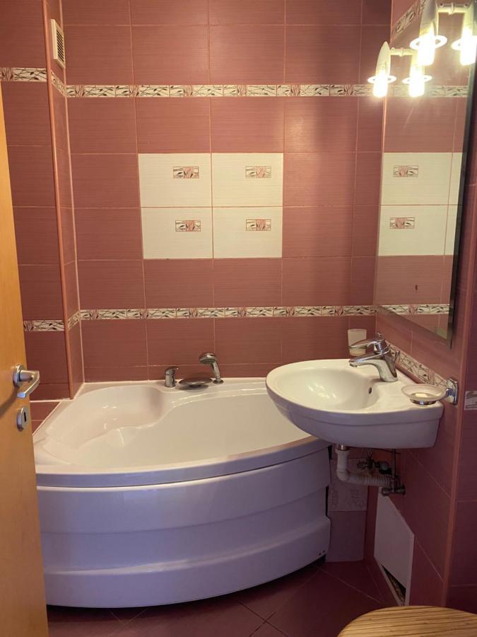 Sendy Apartman 2 Apartment Sfântu-Gheorghe Exterior foto